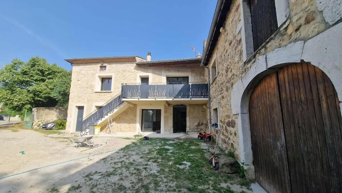 Appartement avec jaccuzzi privatif en RDC proche via rhona Charmes-sur-Rhone 0*,  Frankrig